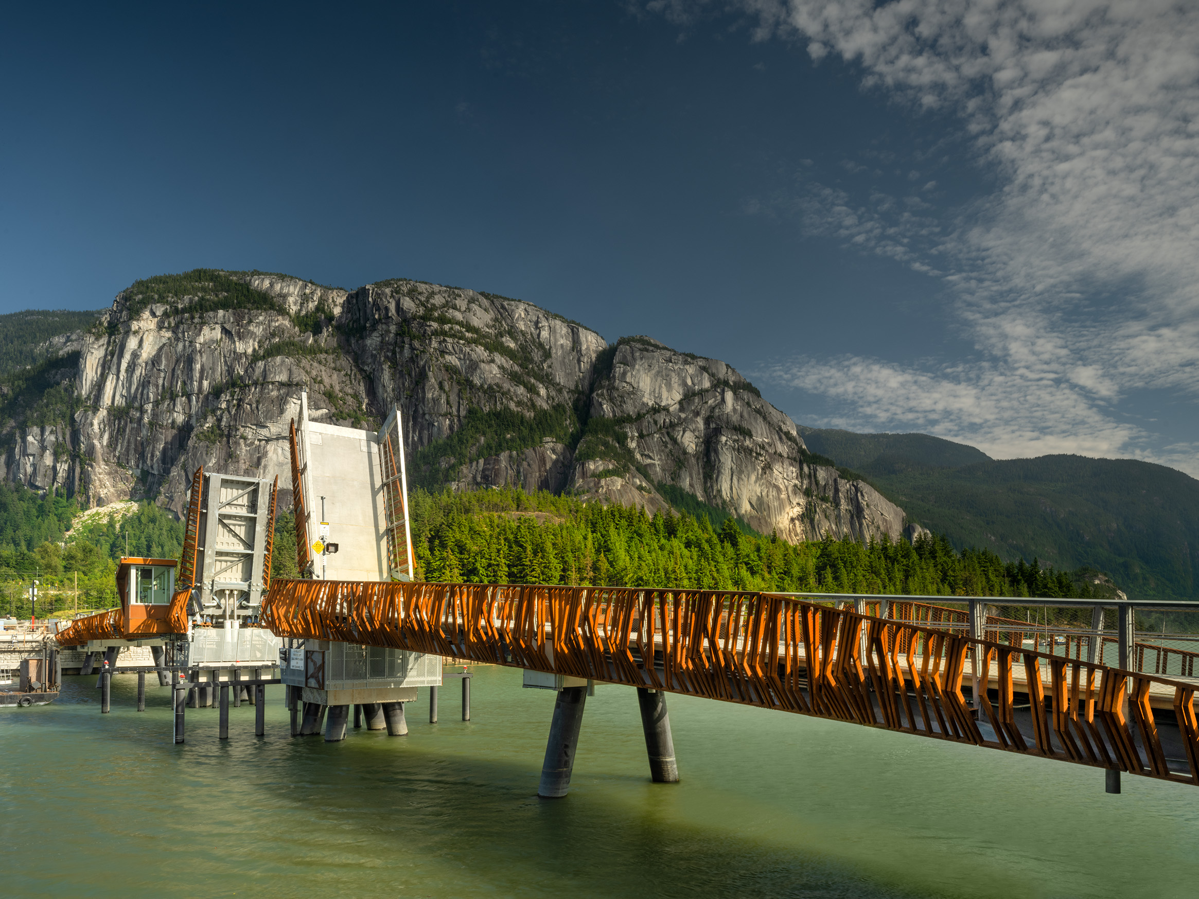 SSPB drawbridge open with The Chief